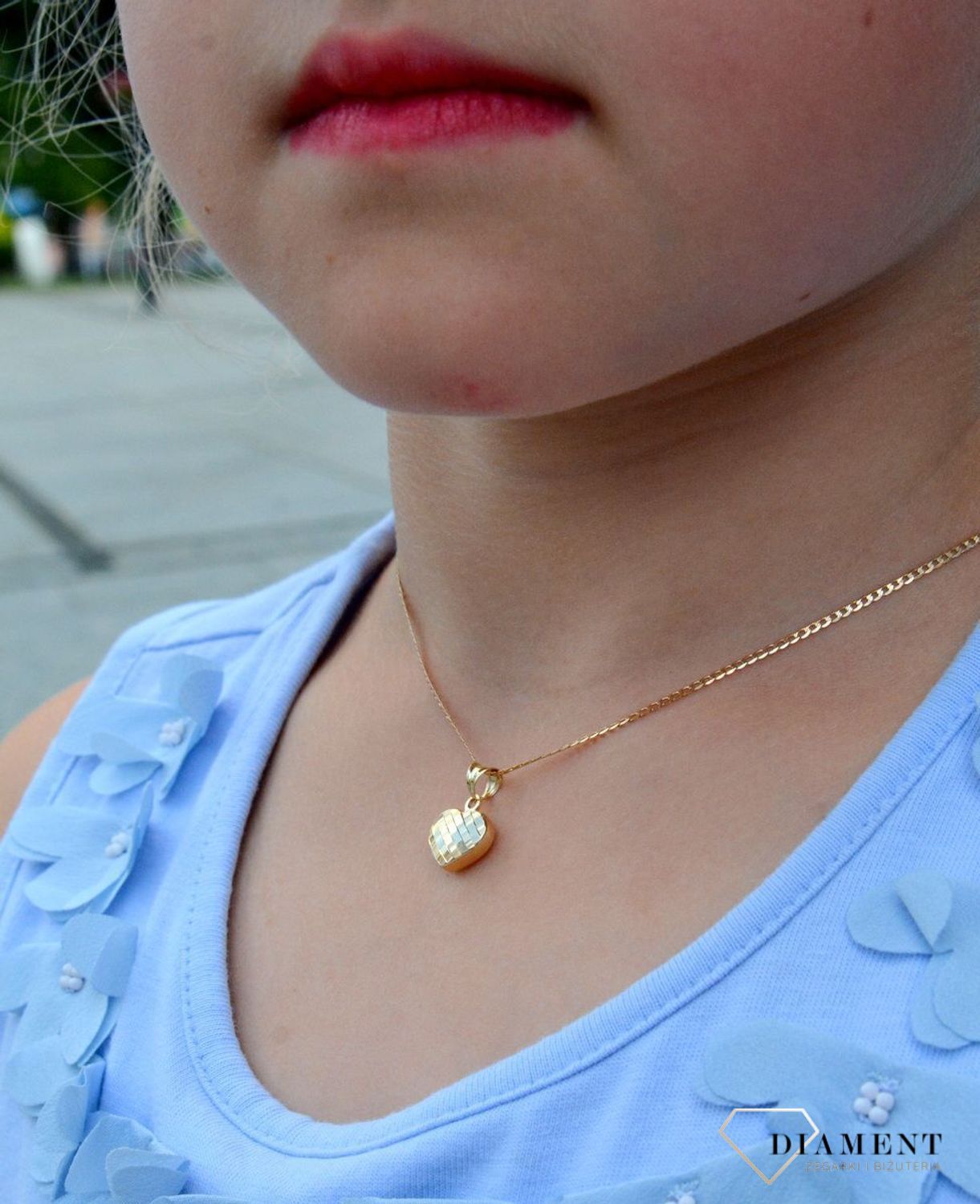 Złota zawieszka 585 grawerowane serduszko ZA 7034A. Złota zawieszka serce. Złota zawieszka damska serce. Złota zawieszka damska grawerow.jpg